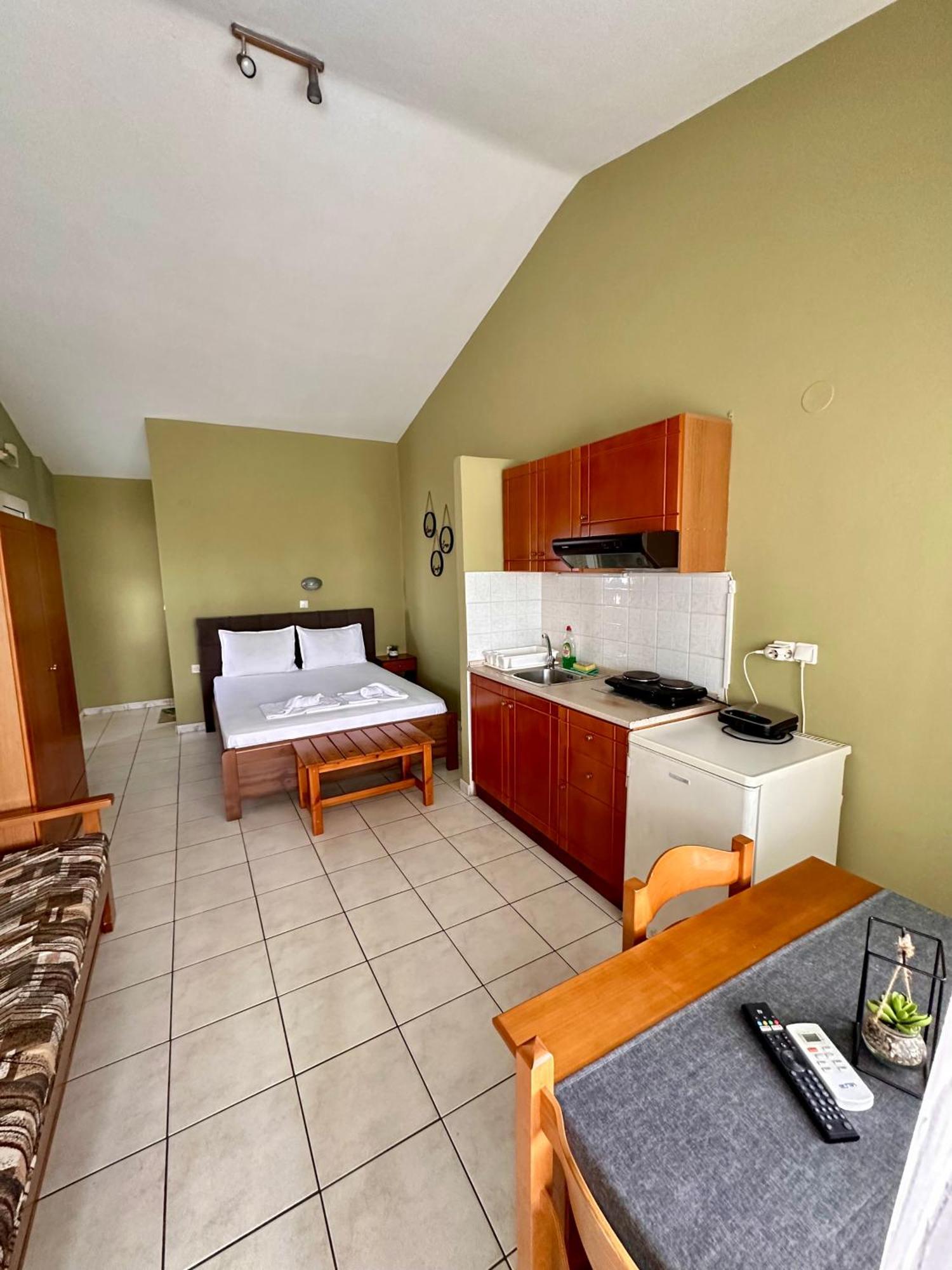 Artemis Hotel Apartments Keramoti  Exteriör bild